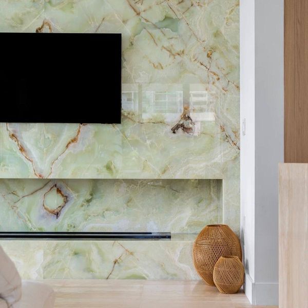 ONYX LIGHT GREEN 7023 фото